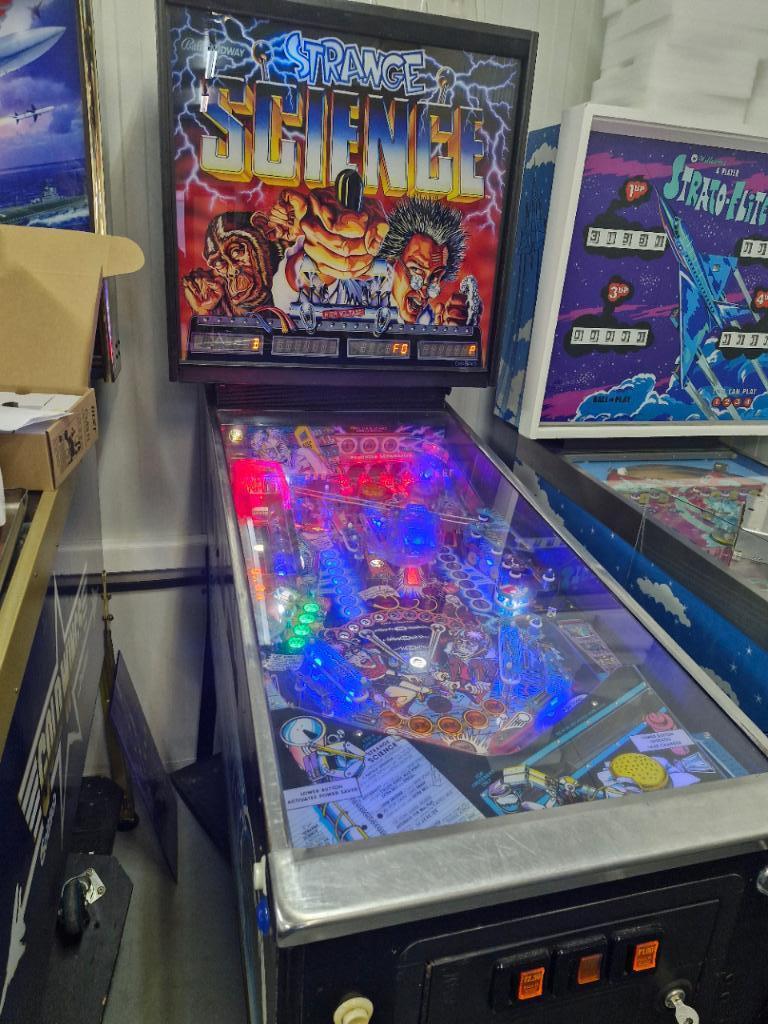 Flipper Strange science, Bally, Flipper (jeu), Enlèvement, Utilisé