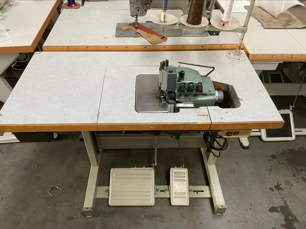 Industriële lockmachine overlock babylock 3draads, Autres marques, Enlèvement ou Envoi, Industrie, Utilisé