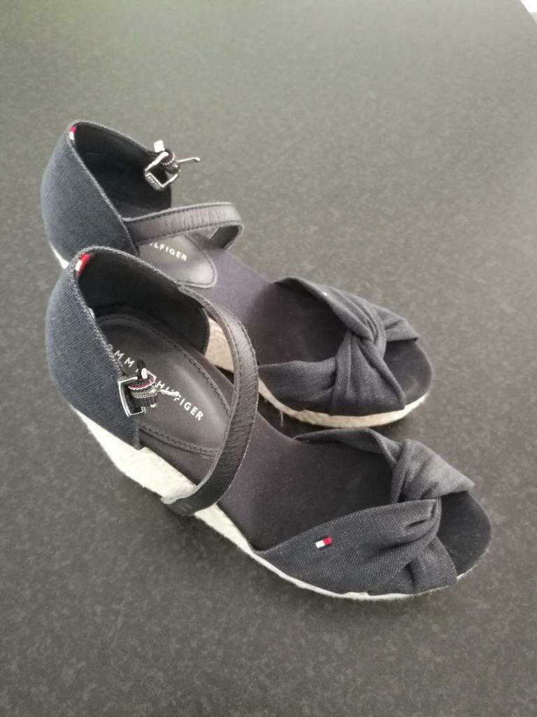 Sandales Tommy Hilfiger à talons compensés, Comme neuf, Enlèvement, Bleu, Tommy Hilfiger