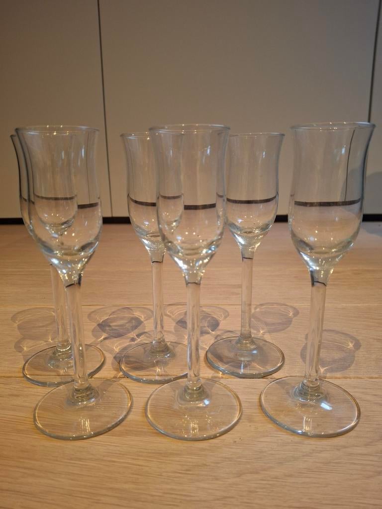 Vintage likeur/apero glaasjes, Ophalen