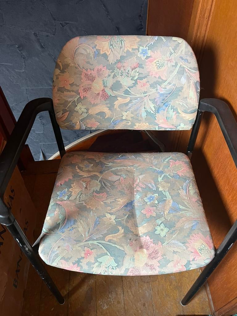 Chaises avec accoudoirs, Autres couleurs, Enlèvement, Utilisé, Métal