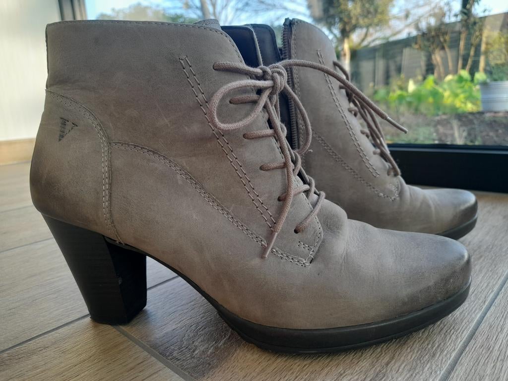 Prachtige veterlaarsjes met rits maat 41van Venturini, Kleding | Dames, Ophalen of Verzenden, Zo goed als nieuw, Grijs