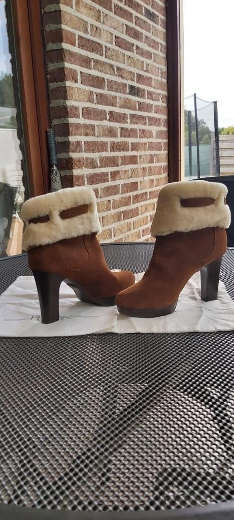 ENKELLAARSJES MET ZUIVERE VOERING UGG VOOR DAMES, T:39, UGG, Bruin, Lage of Enkellaarzen, Nieuw