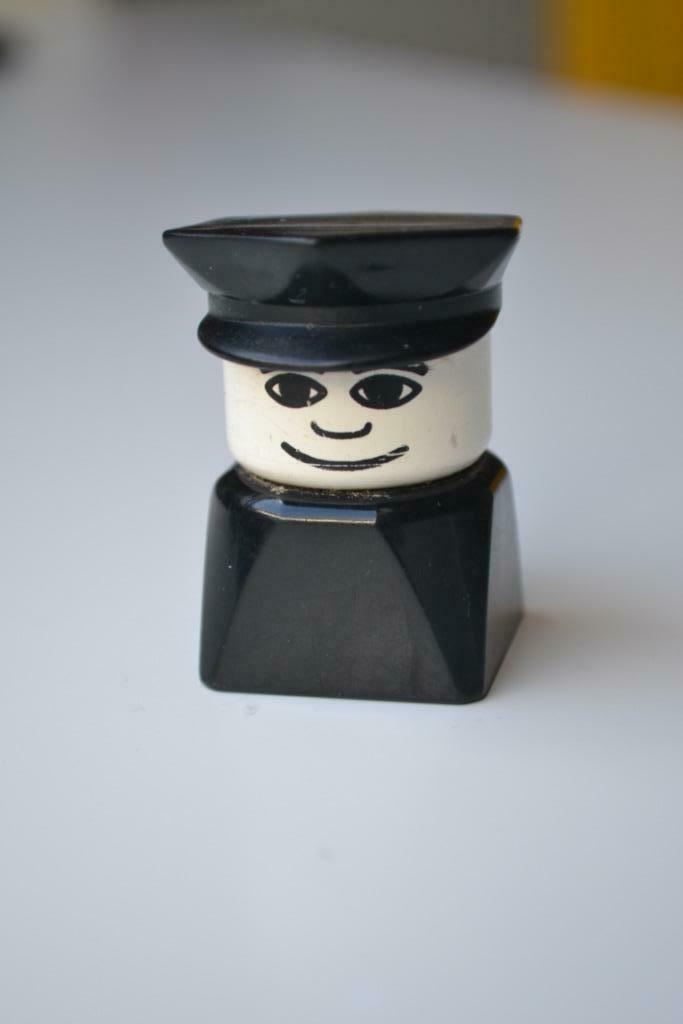 LEGO DUPLO policier / ancien vinted année 1977, Enfants & Bébés, Jouets | Duplo & Lego, Enlèvement ou Envoi, Utilisé, Duplo