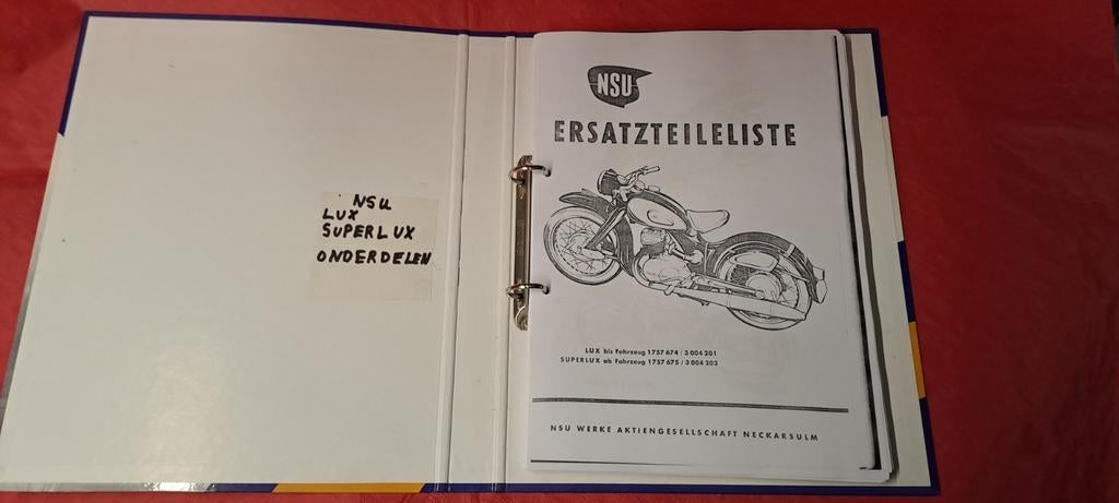 NSU Max en Lux onderdelenboeken, Motoren, Ophalen of Verzenden