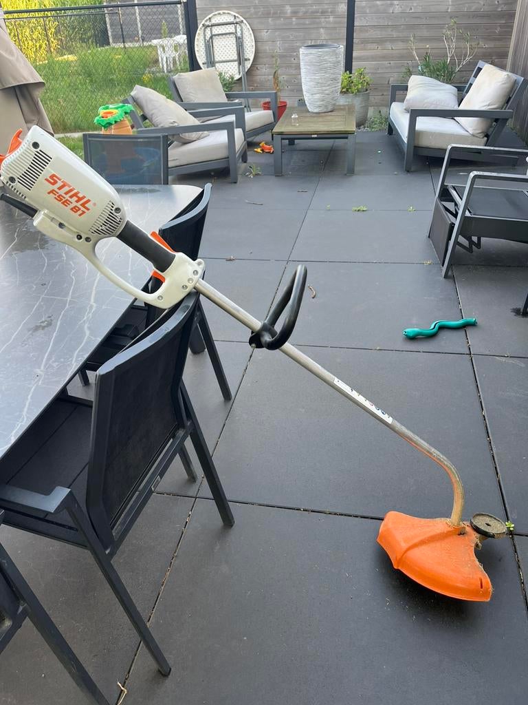 Stihl FSE 81 Trimmer - 1000 Watt / 230 Volt *MOET WEG*, Ophalen, Stihl, Zo goed als nieuw, 10 tot 30 cm