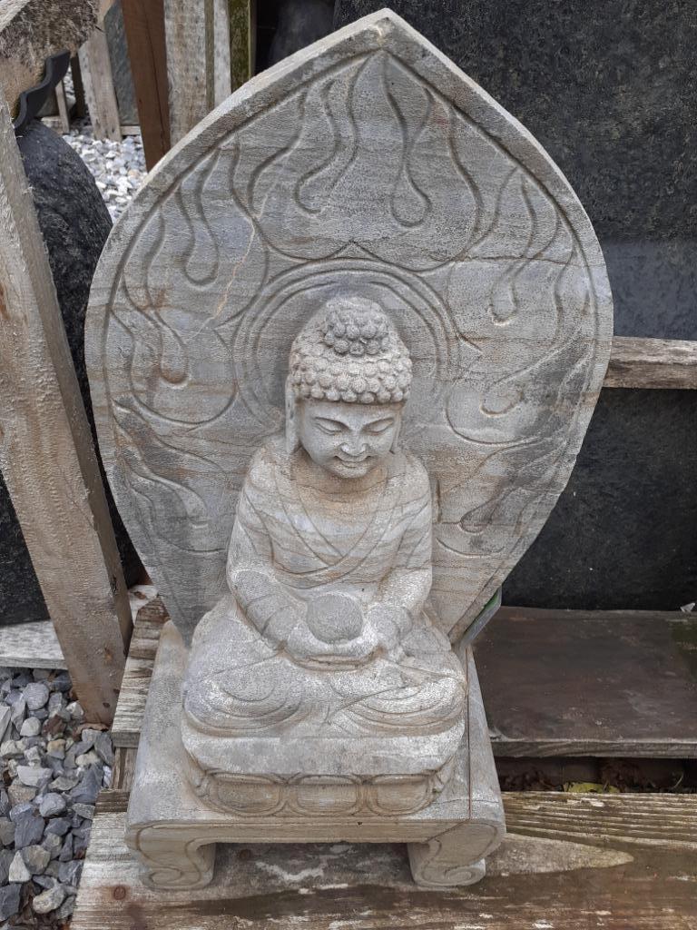 Bouddha en pierre bleue sur socle, Maison & Meubles, Enlèvement, Comme neuf