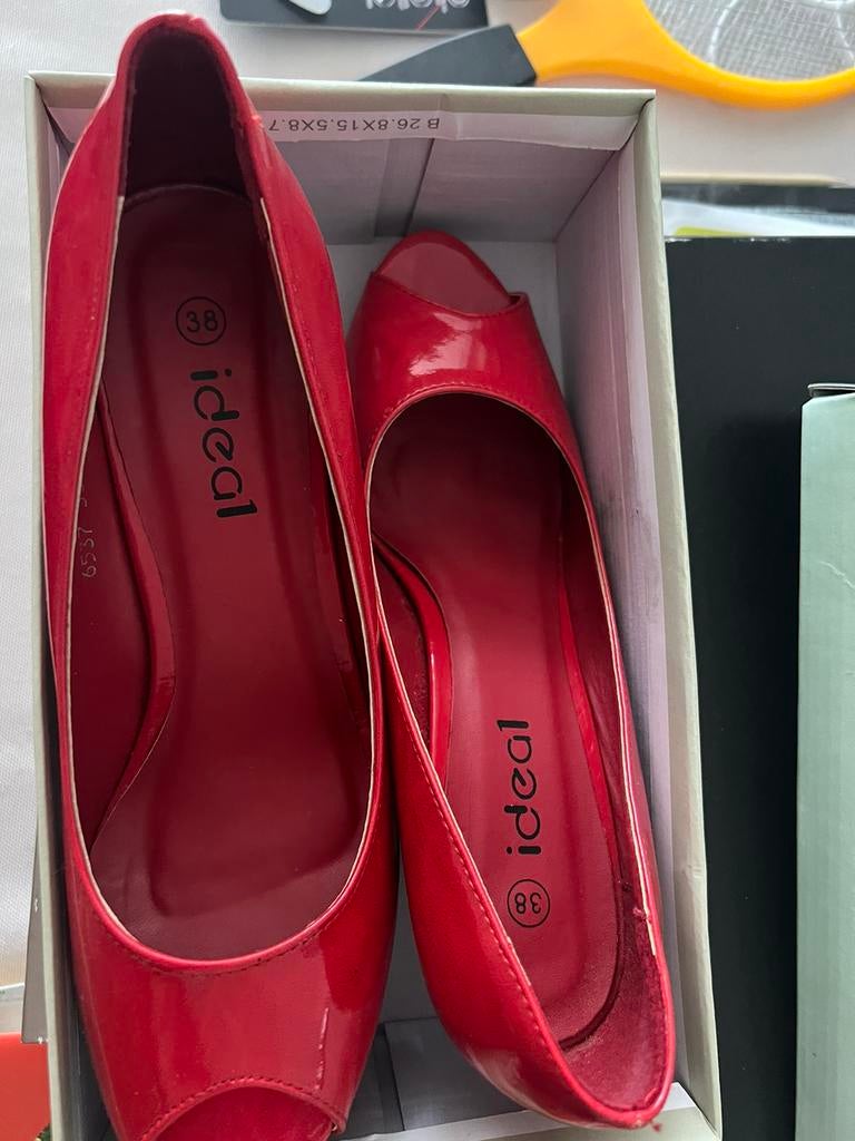 Ideal rode schoenen met hak maat 38, Ophalen of Verzenden, Nieuw