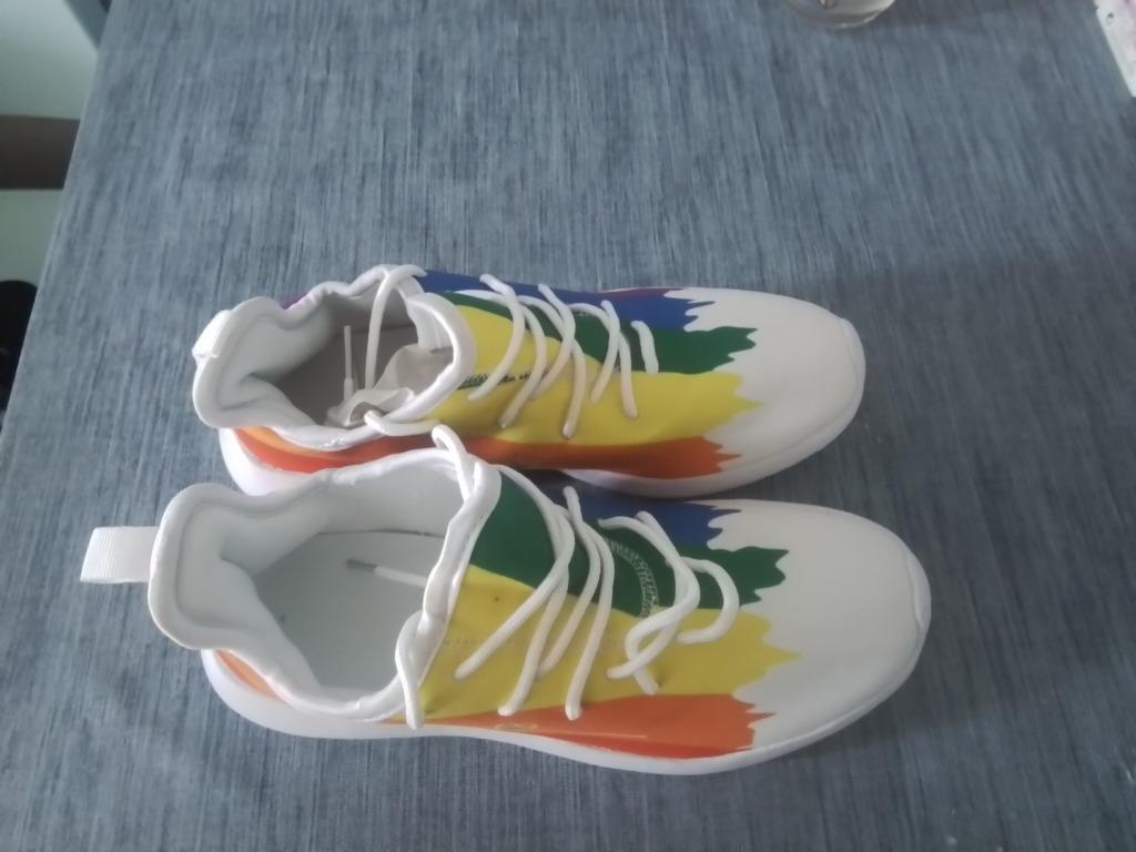 Regenboogschoenen, Ophalen, Nieuw