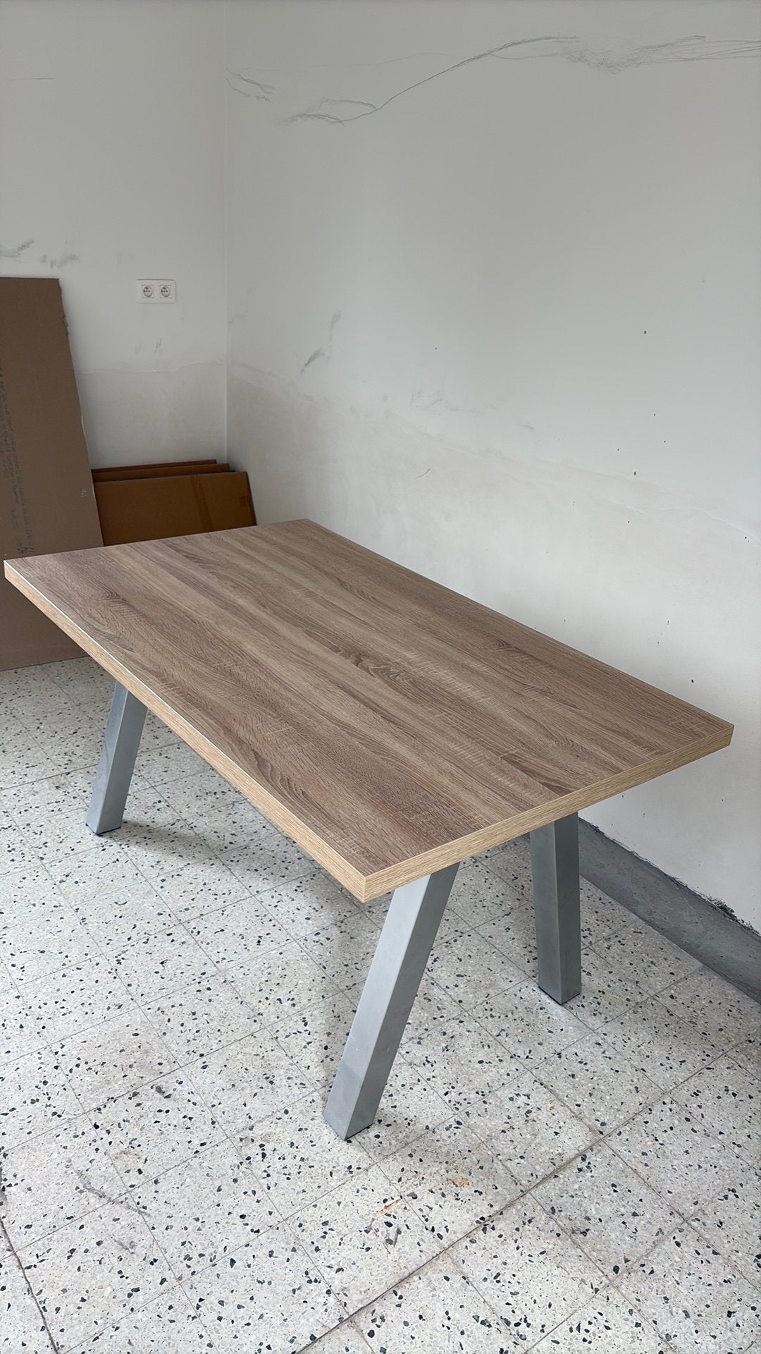 Table à manger décente 150 cm, Maison & Meubles, Enlèvement, Comme neuf