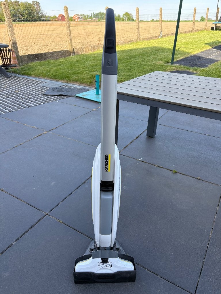 Karcher vloerreiniger, Maison & Meubles, Enlèvement, Seau, Bac ou Chariot à balais
