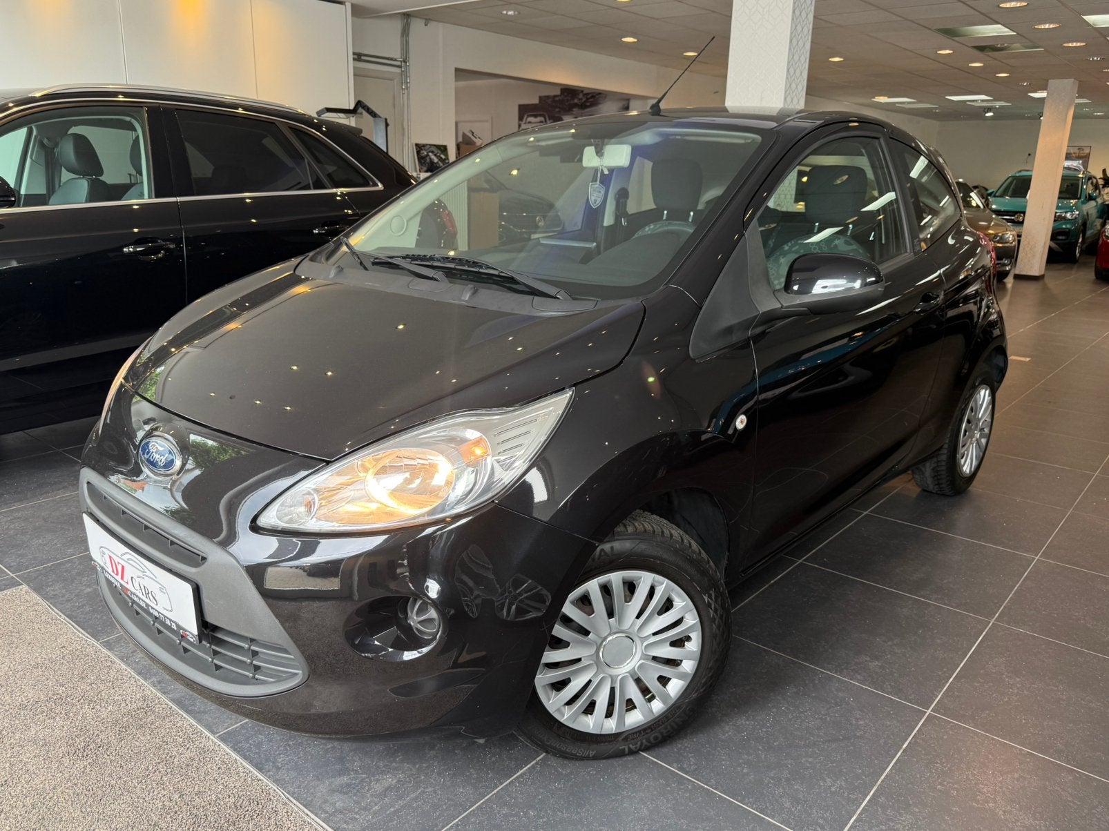 FORD KA 1.2I 69PK |APPLE CARPLAY | BLUETOOTH | RADIO |, Auto's, Voorwielaandrijving, 4 zetels, Stof, Zwart