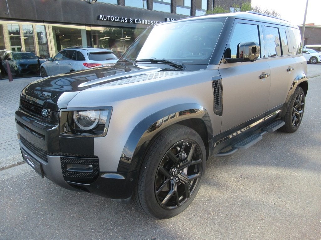 LandRover Defender PHEV P400e X-Dynamic HSE/ACC/Leder/Pano/3, Automaat, 4 cilinders, 3000 kg, Zwart