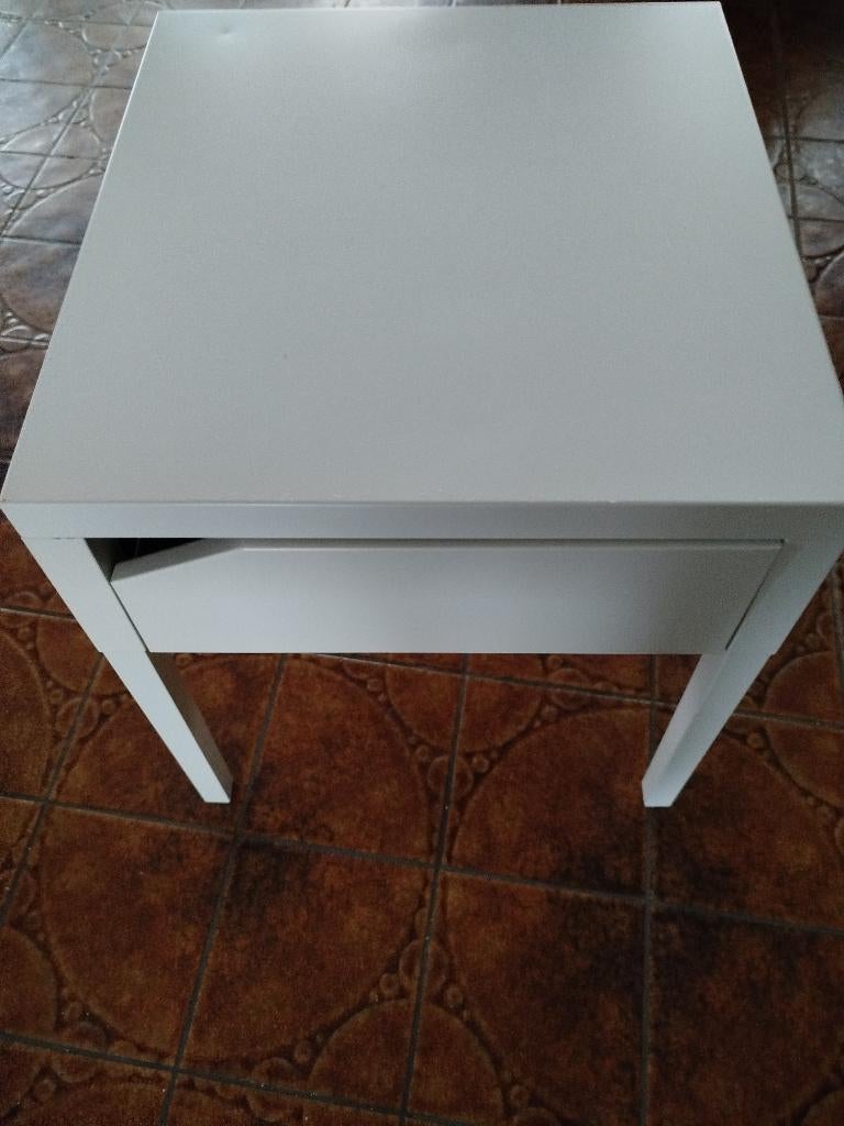 Nachtkastjes metaal wit, Ophalen, Minder dan 45 cm, Metaal of Aluminium, Zo goed als nieuw