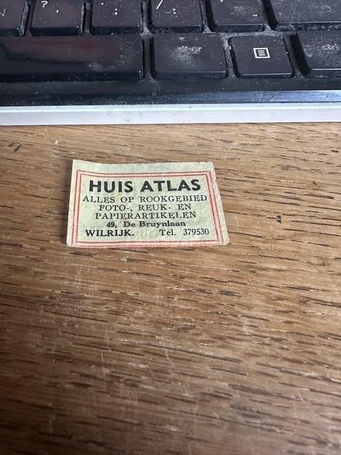 luciferdoos etiket label huis Atlas Wilrijk, Verzamelen, Rookartikelen, Aanstekers en Luciferdoosjes, Info@huatla.wi, Ophalen of Verzenden