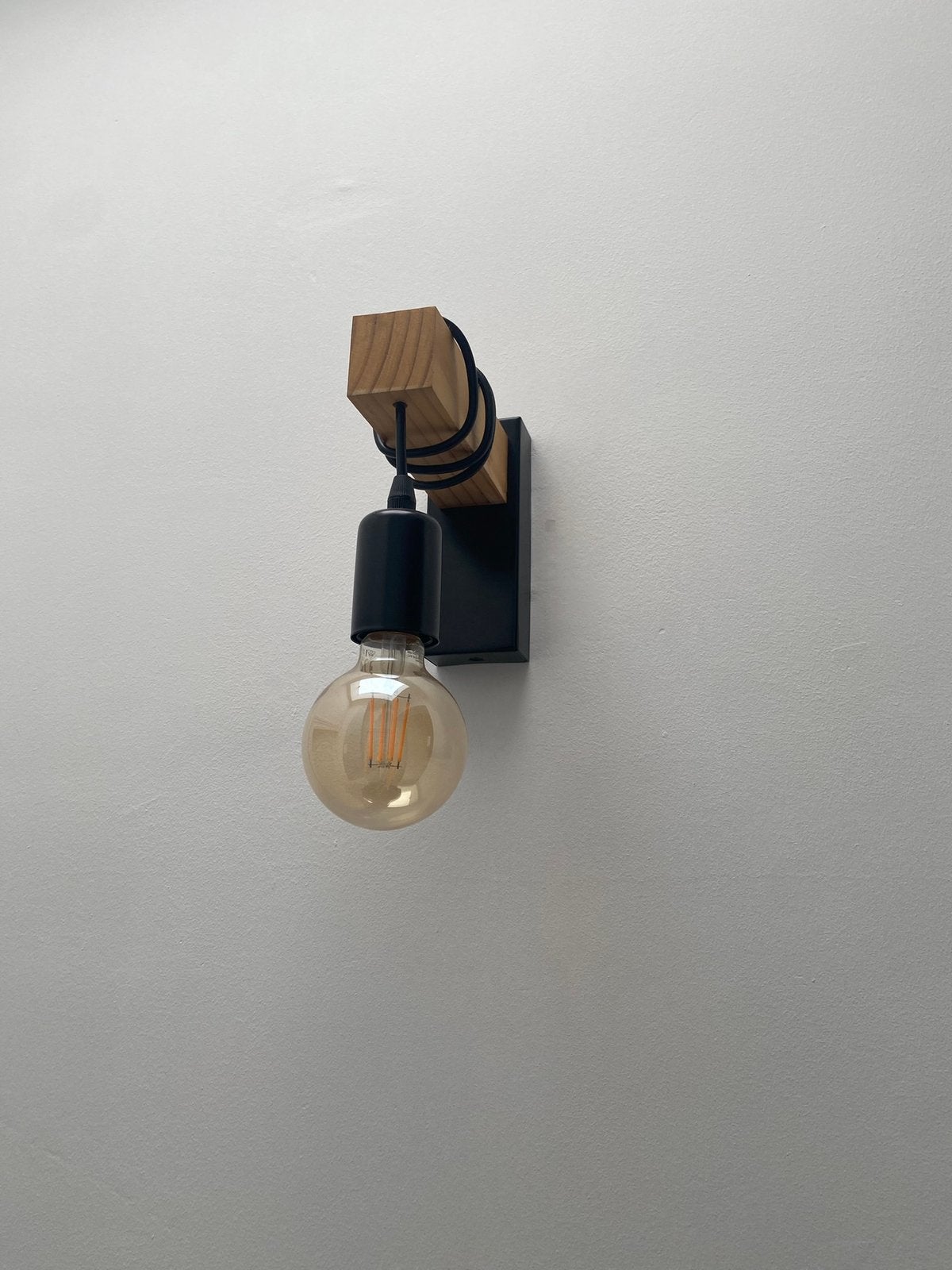 Wandlampje, Maison & Meubles, Enlèvement, Comme neuf, Bois, Noir