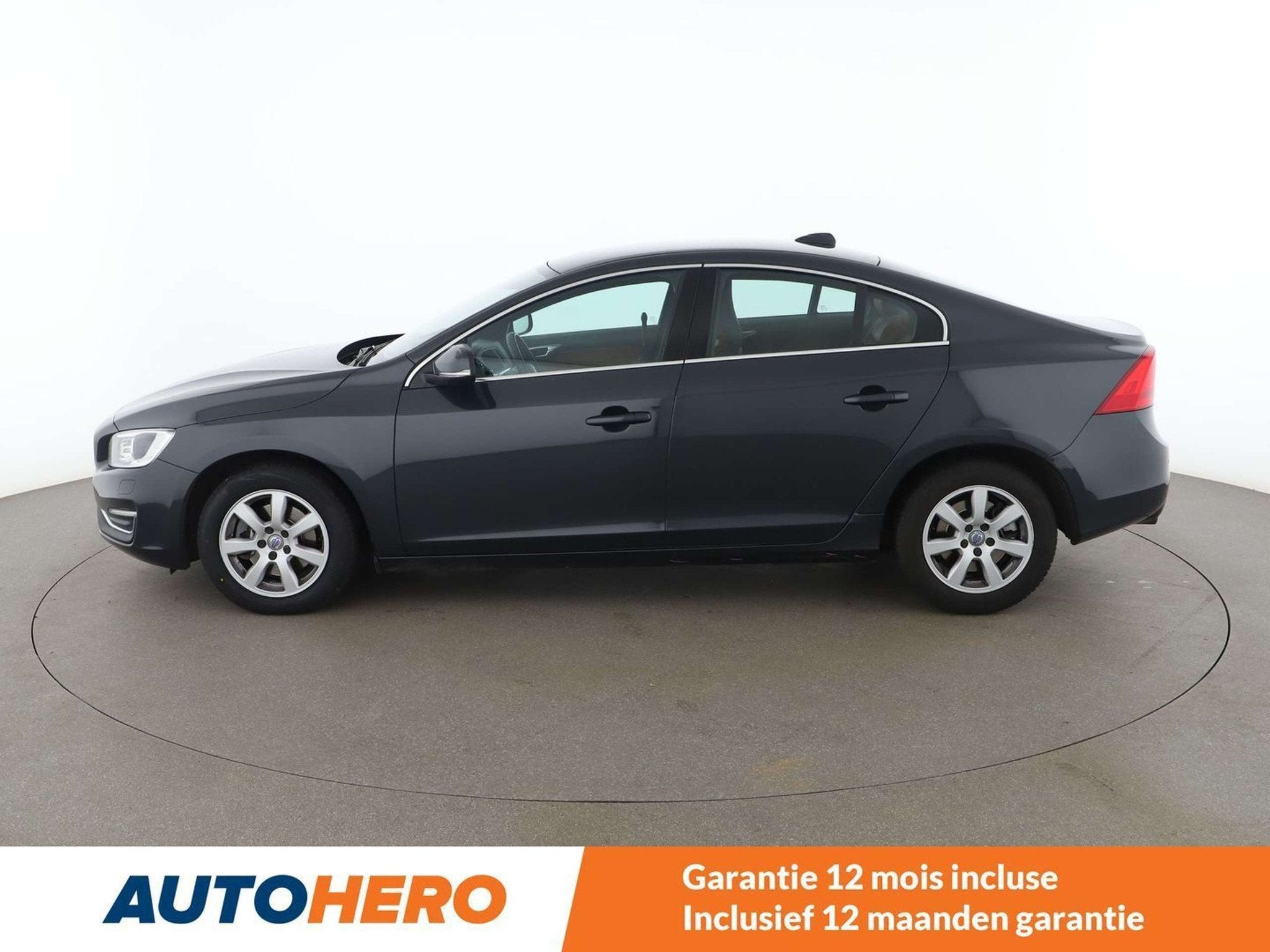 Volvo Others 1.5 Summum (bj 2017, automaat), 4 deurs, Overige modellen, Zwart, Bruin
