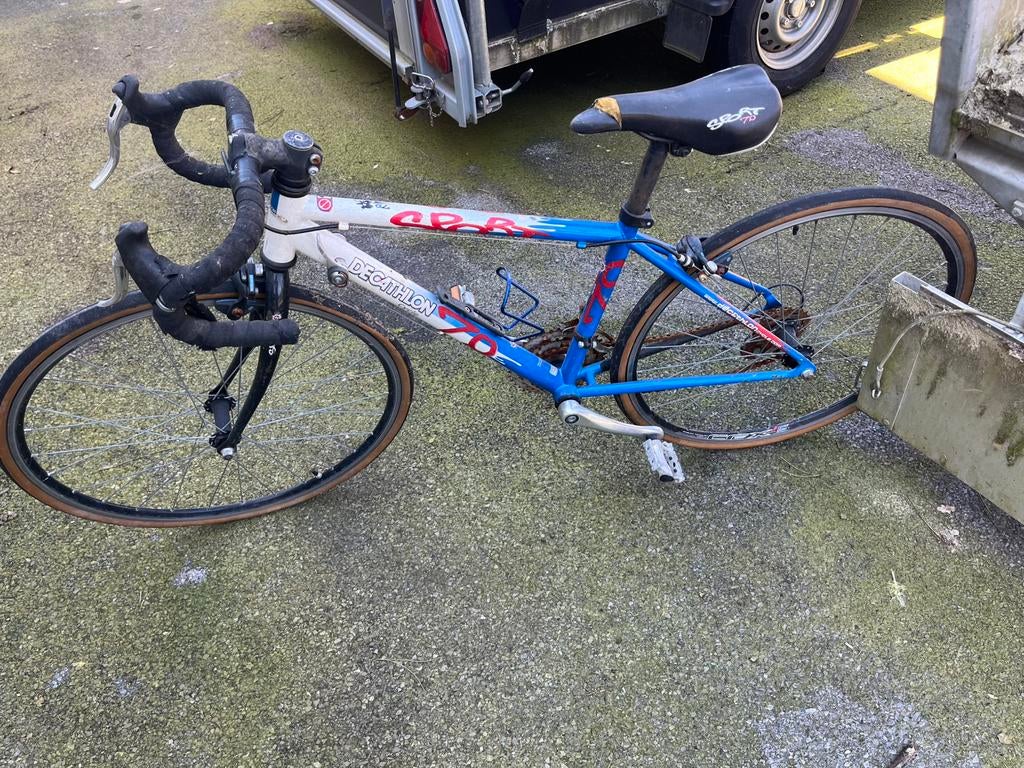 jongen koersfiets, Fietsen en Brommers, Ophalen, Gebruikt, 26 inch of meer, Decathlon