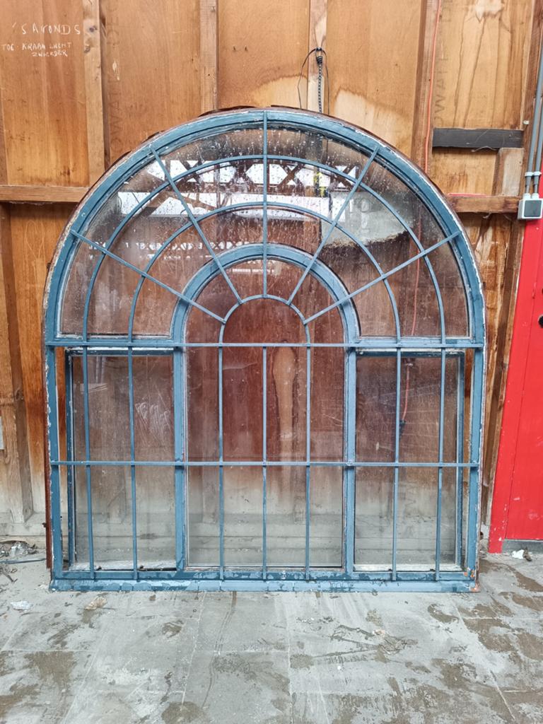 Architecturale Recuperatie: Stalen Boogpui met Dubbel Glas, Ophalen of Verzenden