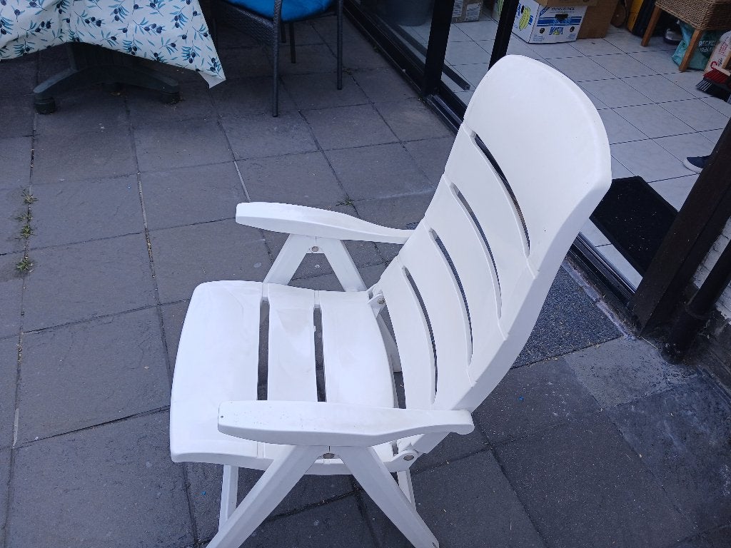 Tuinstoelen kunststof 4 stuks met bijhorende kussens, Jardin & Terrasse, Chaises de jardin, Enlèvement, Utilisé, Synthétique, Ajustable