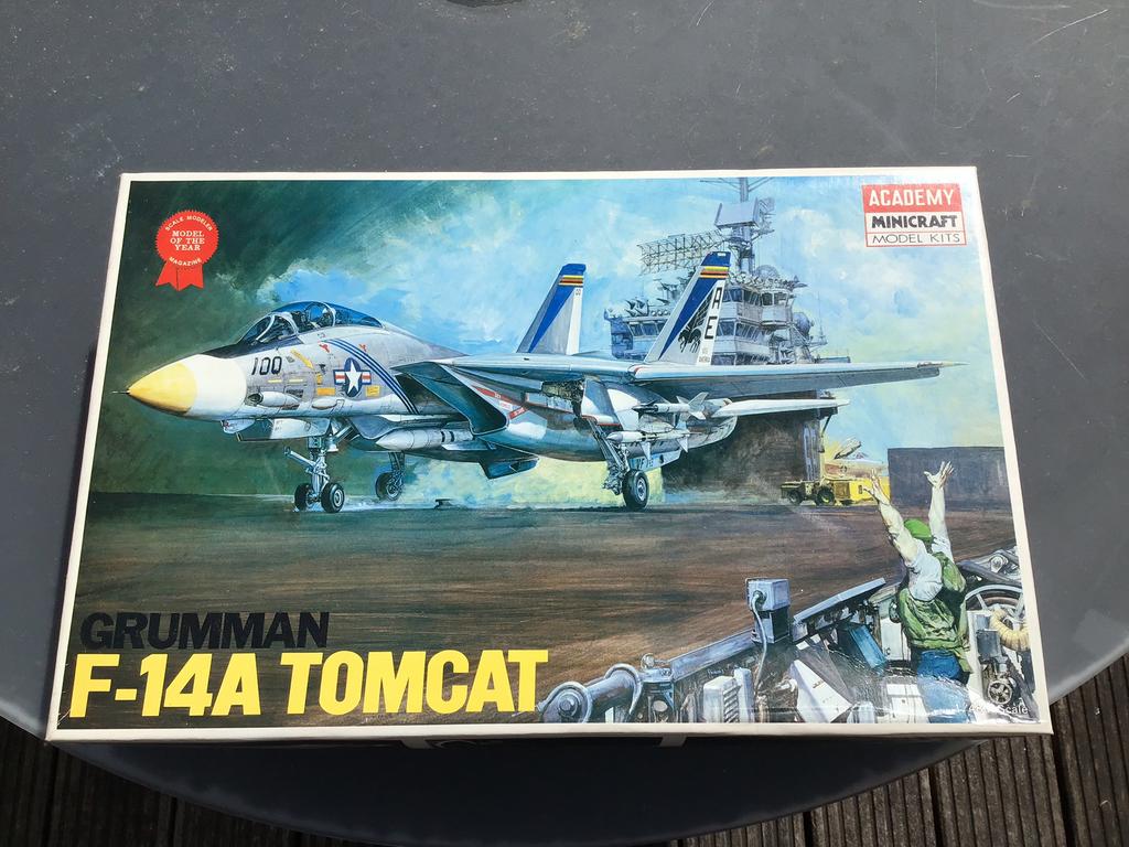 Academy F-14 Tomcat., Enlèvement, Neuf