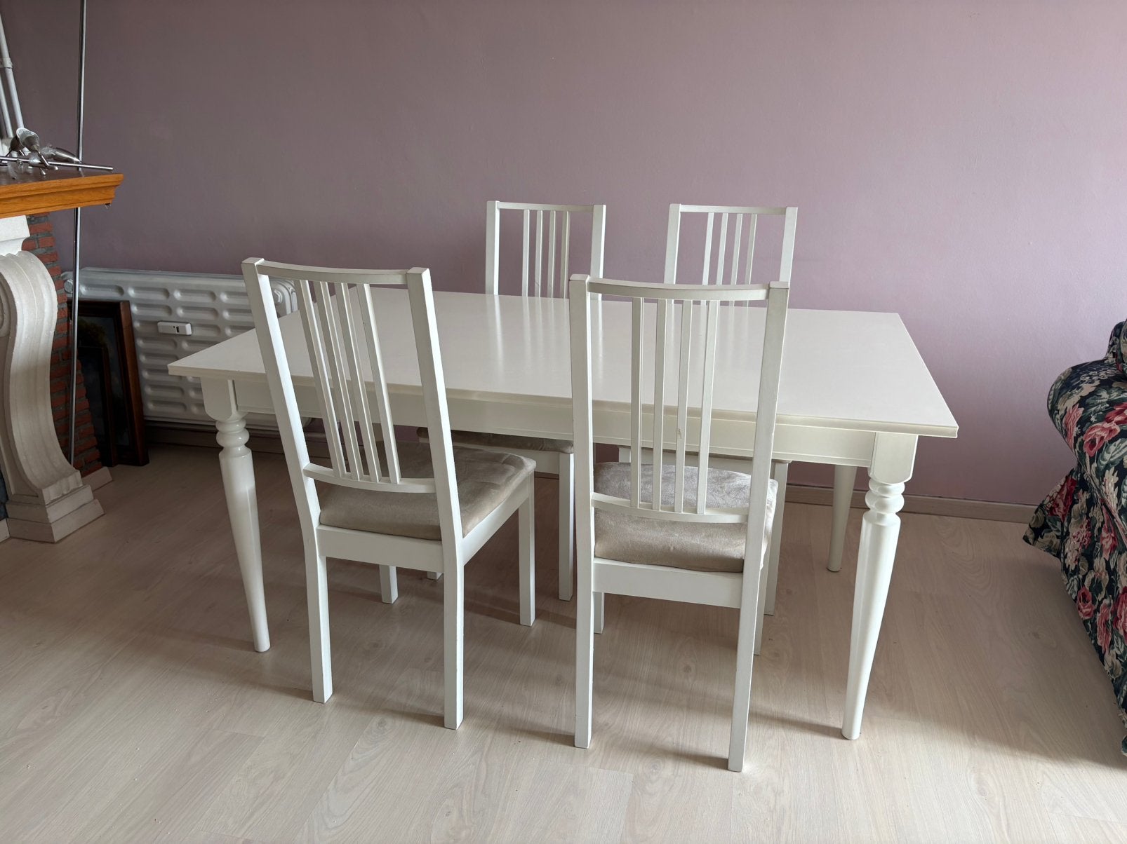 Grote witte salon eet tafel met 4 stoelen inbegrepen IKEA, Enlèvement, Comme neuf