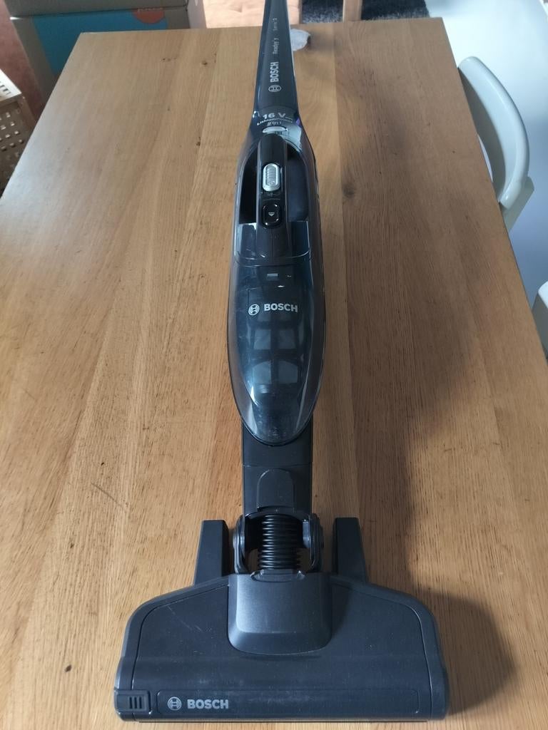 Bosch BCHF2MX16/05 steelstofzuiger, Elektronische apparatuur, Stofzuigers, Ophalen, Zo goed als nieuw, Reservoir