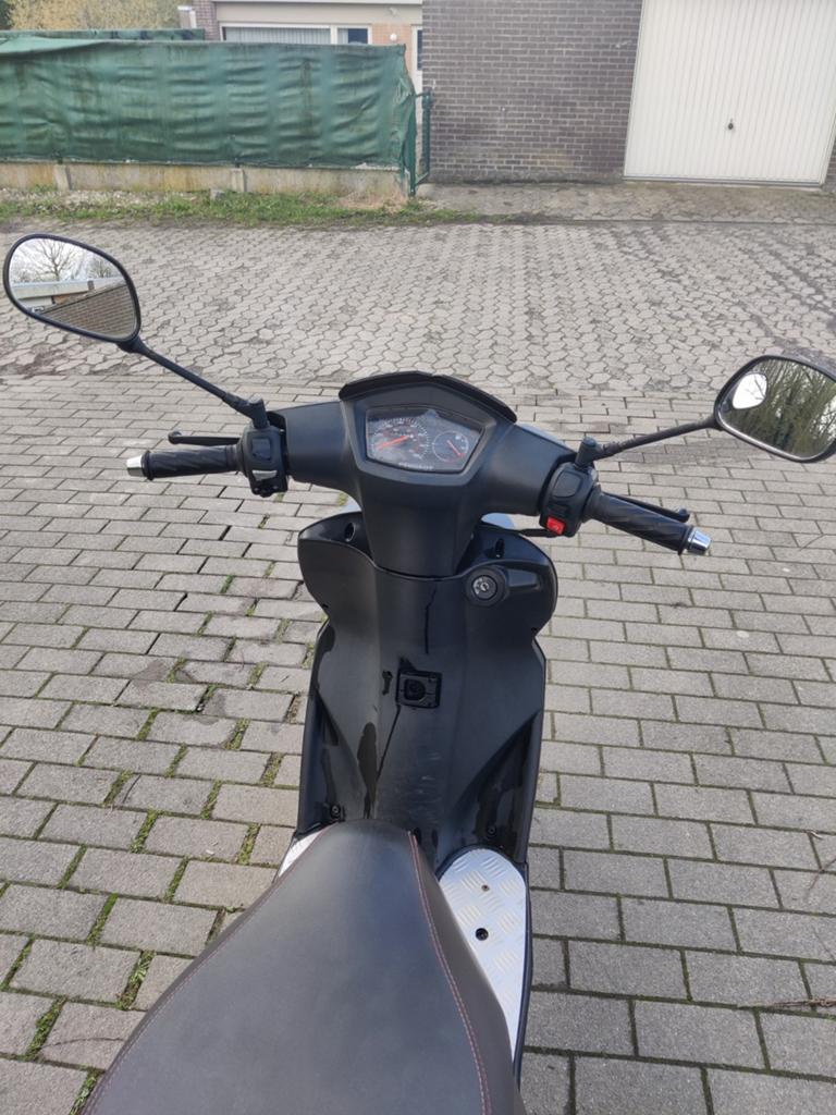 Peugeot kisbee RS te koop, Fietsen en Brommers, Ophalen, Gebruikt, Overige modellen, Klasse B (45 km/u)