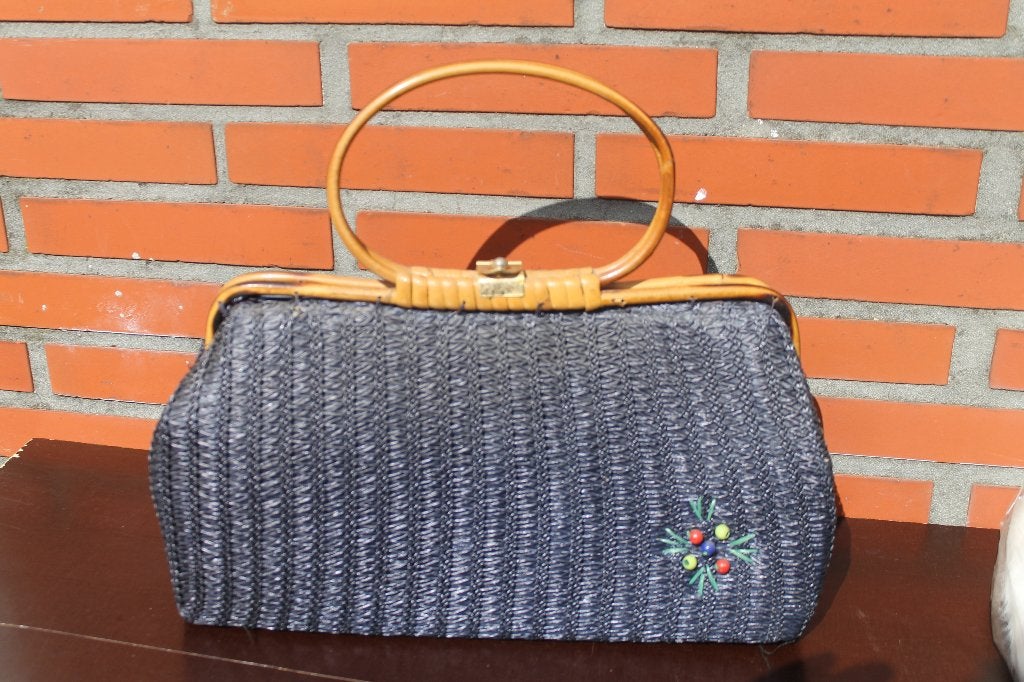 Beau sac à main bleu vintage avec rotin en bon état, Enlèvement ou Envoi, Utilisé, Bleu, Sac à main