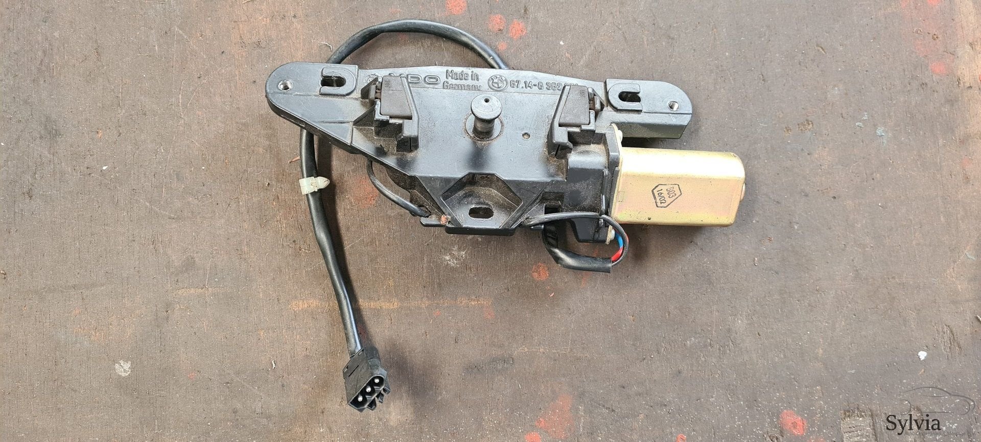 Sluithulpmotor servo slot achterklep BMW 5 serie E39 Touring, Autos : Pièces & Accessoires, Carrosserie & Tôlerie, Utilisé, Enlèvement ou Envoi