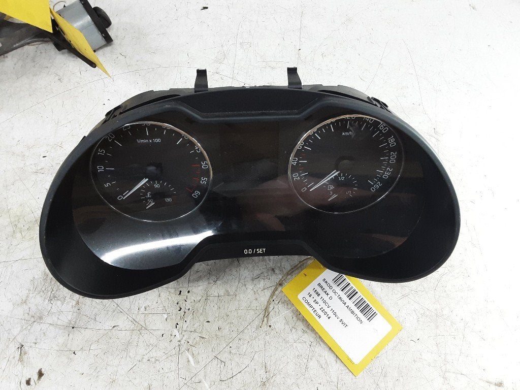 COMPTEUR DE VITESSE Skoda Octavia Combi (5EAC) (5E920751B), Utilisé, Skoda