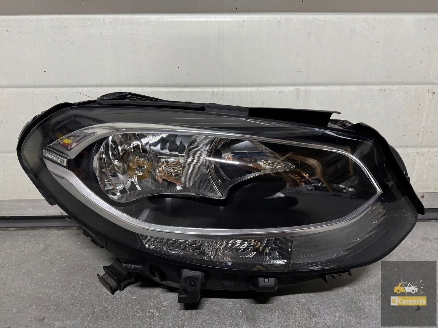 Mercedes Classe B W 246 Feu de levage droit Normal, Mercedes-Benz AG, Mercedes-Benz, Utilisé, Mercedesstrasse 120
70372  Stuttgart, DE