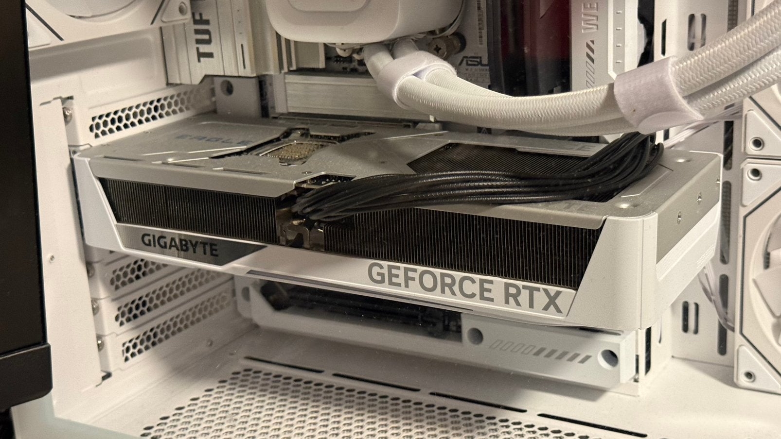 Geforce rtx 5070 oc eagle 12gb vram - nog in garantie, Computers en Software, Videokaarten, Ophalen of Verzenden, Zo goed als nieuw