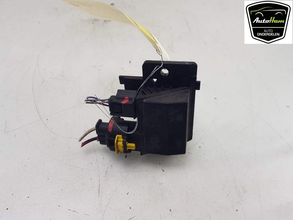 RESISTANCE VENTILATEUR RADIATEUR Renault Clio IV (5R), Utilisé, Renault