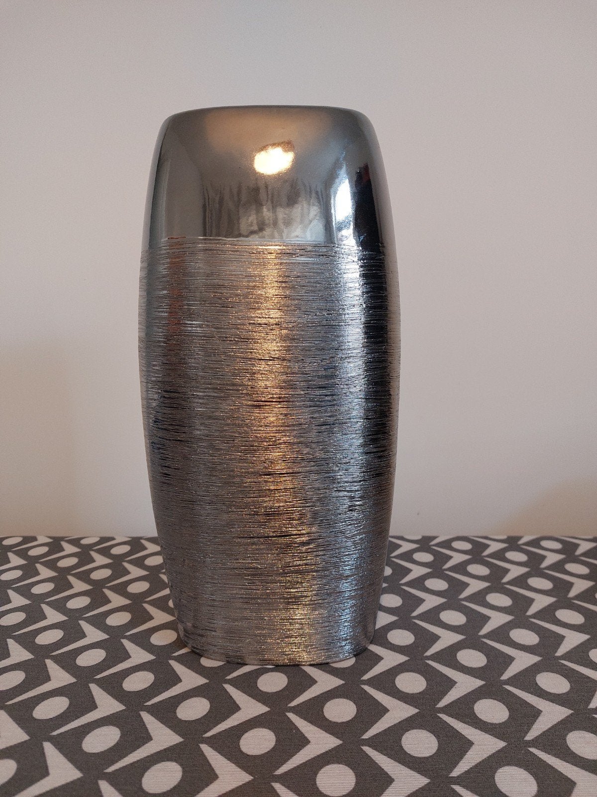 Vase maison du monde, Enlèvement, Comme neuf, Argenté, Pierre/céramique