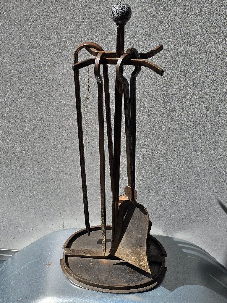 USTENCILES FEU OUVERT, Enlèvement, Utilisé, Cheminée au bois