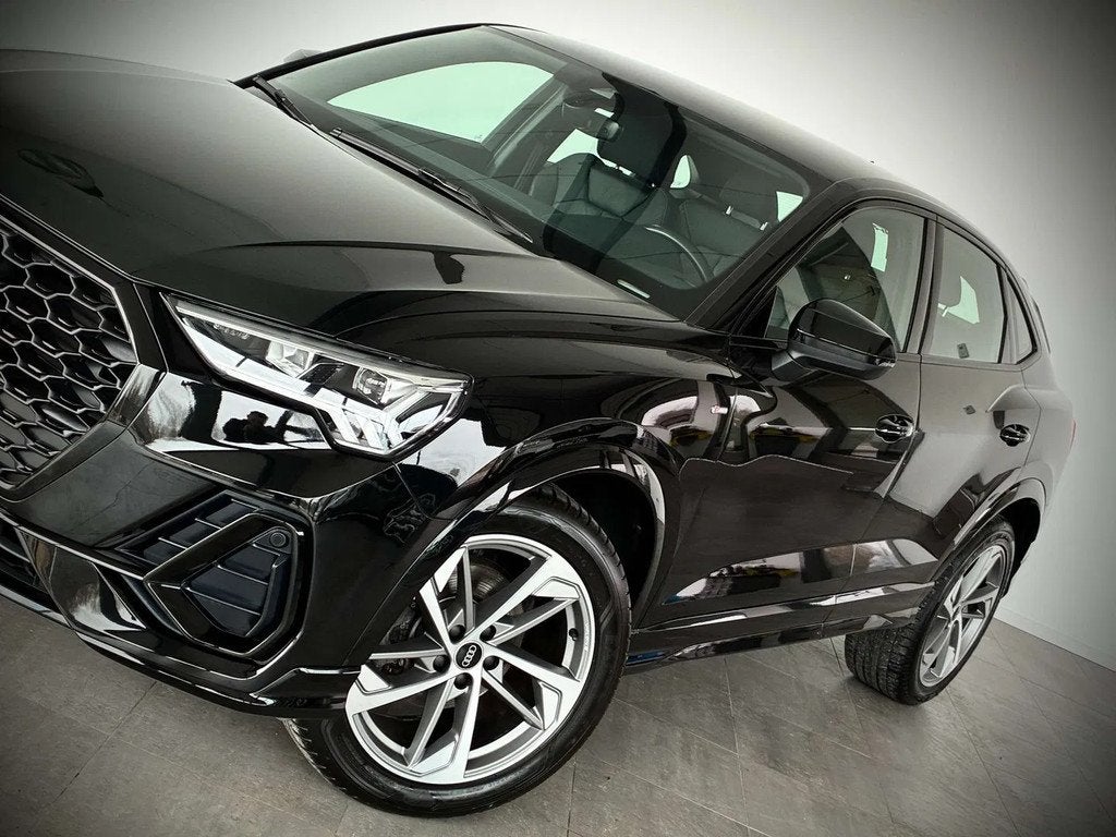 Audi Q3 Sportback 2.0TDi FULL S-LINE-1ERPRO-COCKPIT-CAMERA, Auto's, Automaat, Gebruikt, 4 cilinders, Leder