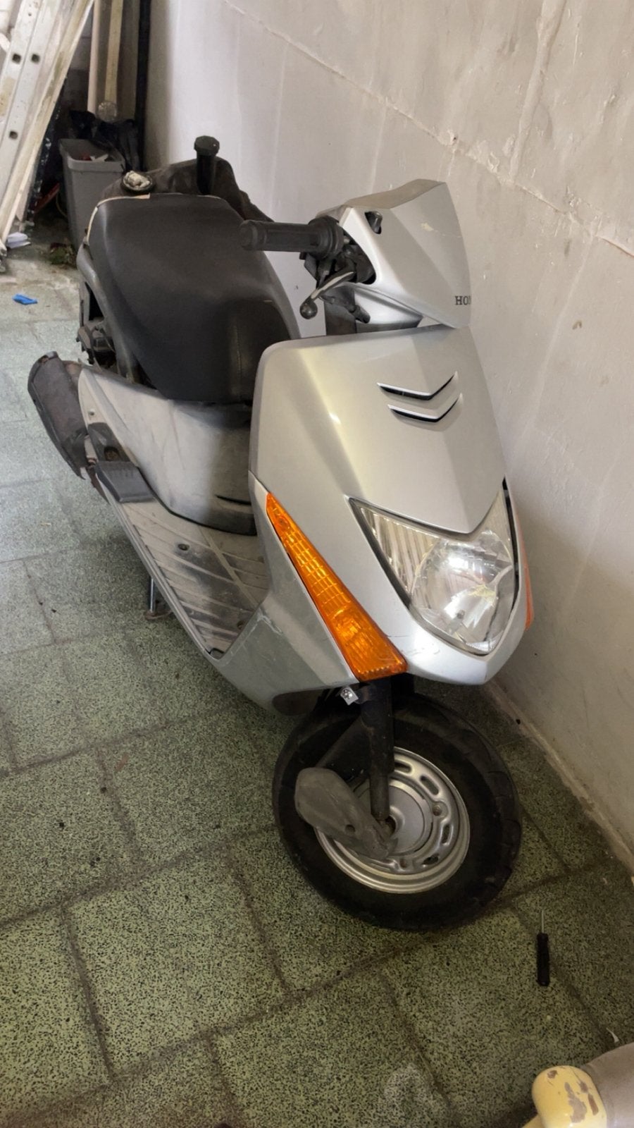 Honda lead 100cc, 100 cm³, Classe B (45 km/h), Enlèvement, Utilisé