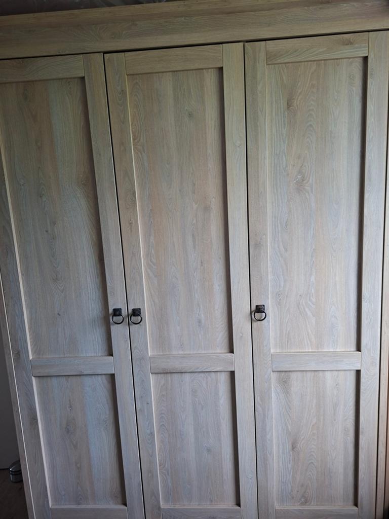 2 x kleerkast te koop, Ophalen, Gebruikt, 200 cm of meer, Met plank(en)