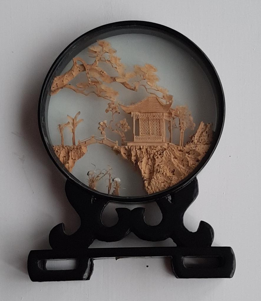 Diorama chinois en liège, Enlèvement ou Envoi
