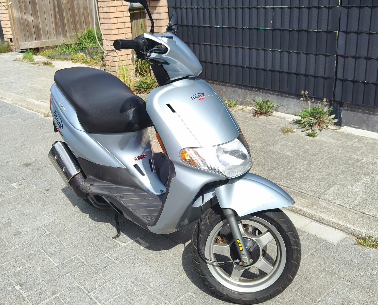 Derby Atlantis, bromfiets, Fietsen en Brommers, Scooters | Kymco, Overige modellen, Ophalen of Verzenden, Klasse B (45 km/u), Benzine