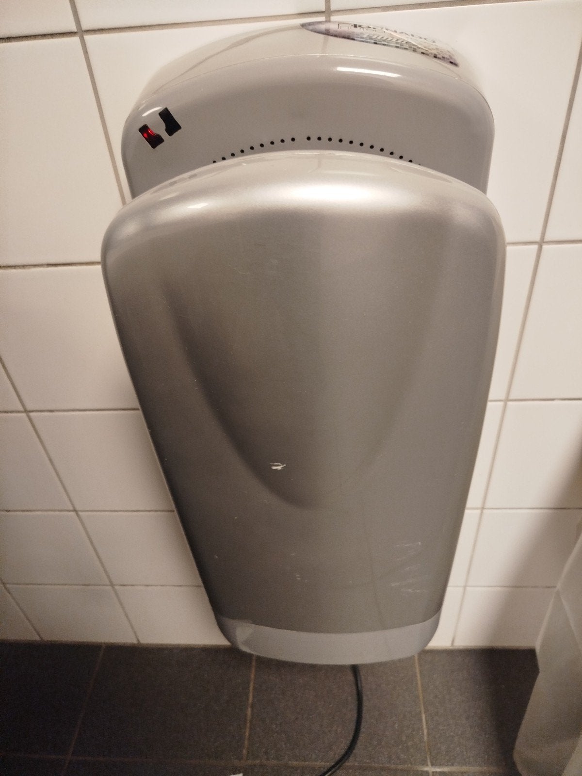 sèche main, Enlèvement
