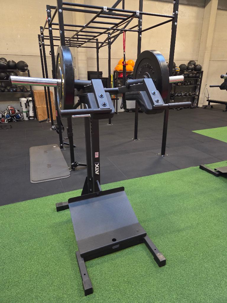 2 x Atx squat machine SQM-600 (prijs per stuk), Sport en Fitness, Fitnessmaterialen, Ophalen, Zo goed als nieuw, Benen, Overige typen