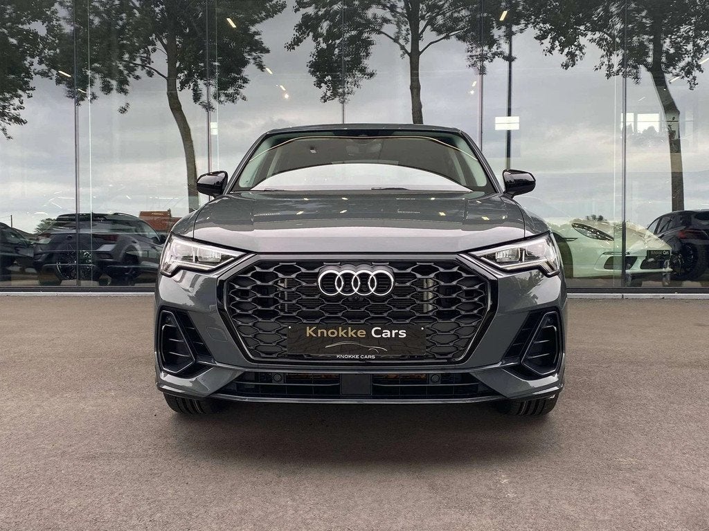 Audi Q3 Sportback Plug in Hybride,Sportback,Camera 360°,Pri, Auto's, Automaat, Stof, Gebruikt, 4 cilinders