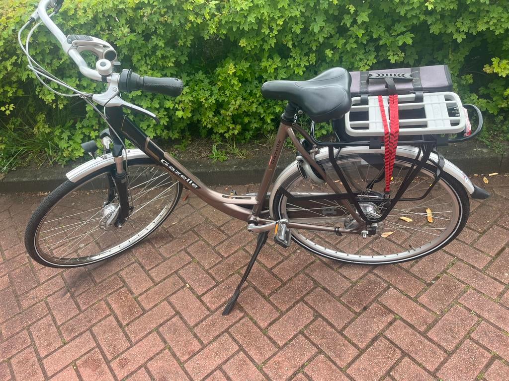 Gazelle damesfiets 28 inch 8 versn, Fietsen en Brommers, Ophalen, Zo goed als nieuw, Gazelle