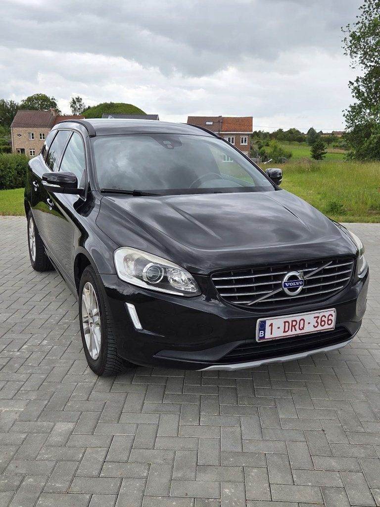 Volvo XC60 D3 Momentum 2015 | Eerste eigenaar | Euro 6, Auto's, Voorwielaandrijving, Stof, Zwart, 5 deurs