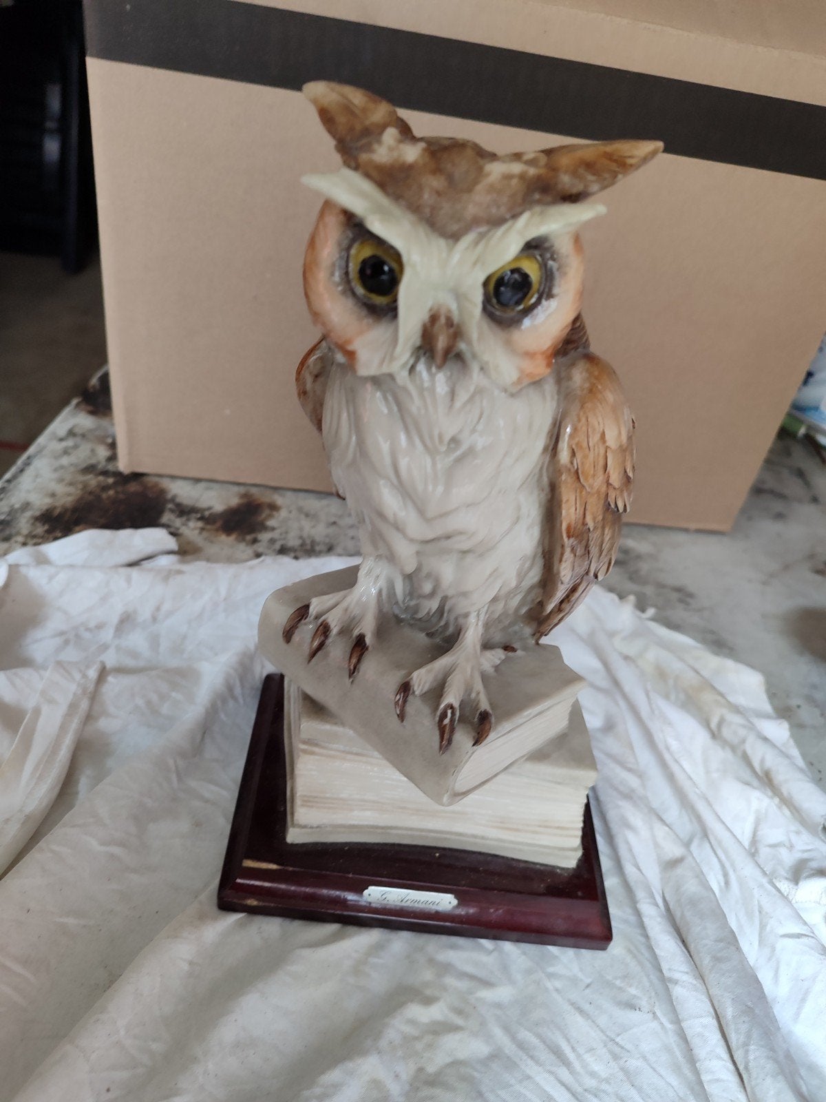 Hibou Armani, Enlèvement ou Envoi