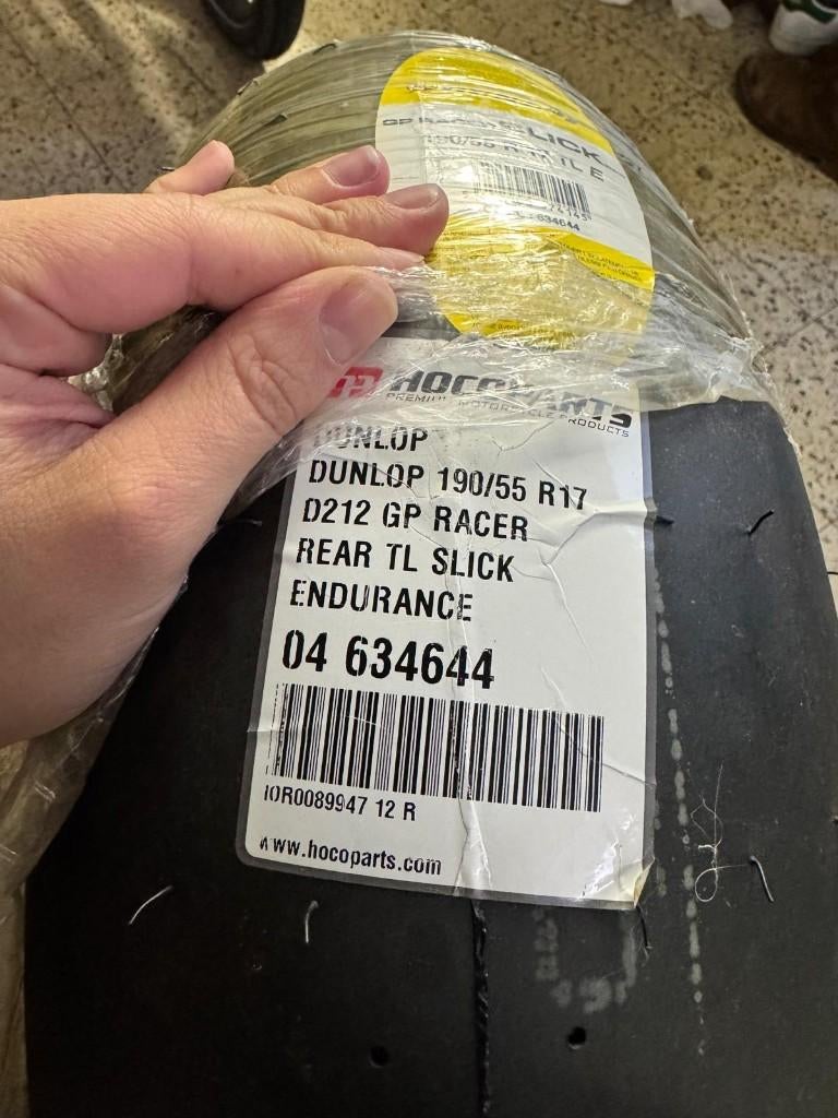 Pneu Arrière Slick DUNLOP D212 GP Racer - 190/55 R17 - NEUF, Motos, Accessoires | Autre, Neuf, Enlèvement