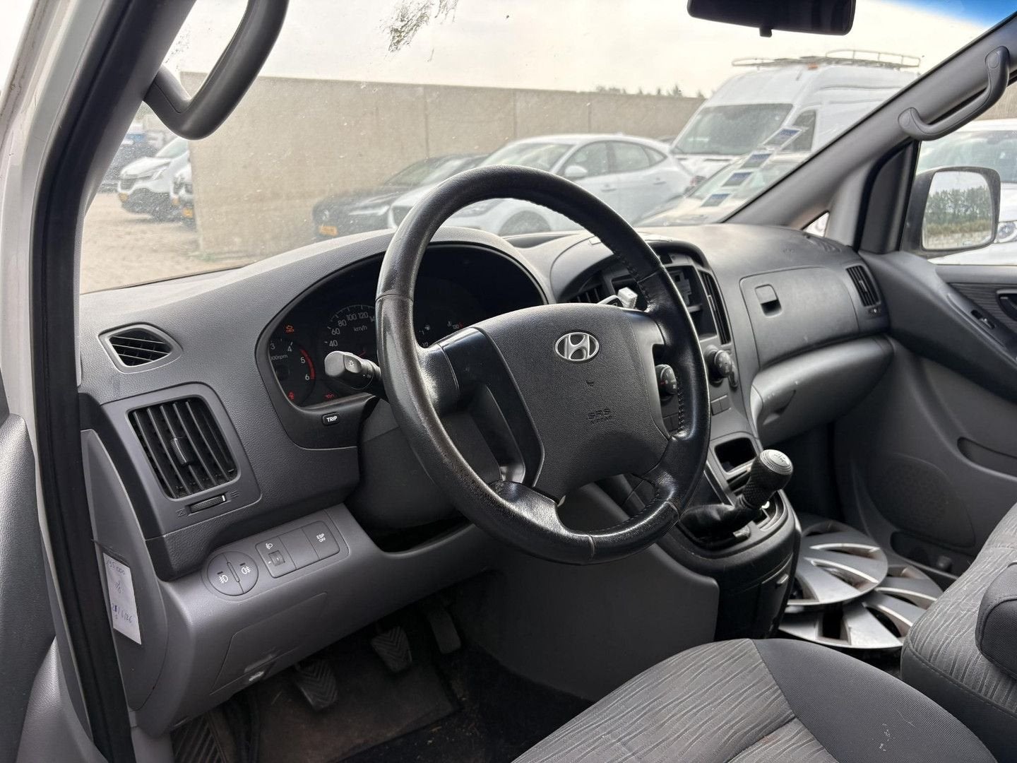 Hyundai Other Hyundai H 300 2.5 CRDI VGT Style | MOTOR DEFEC, Auto's, Hyundai, Monovolume, Overige modellen, Wit, 225 g/km