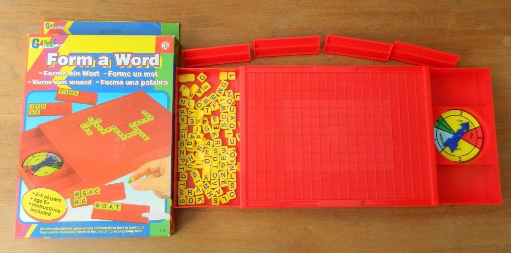 Games - Gezelschapsspel Vorm een woord., Ophalen, Zo goed als nieuw